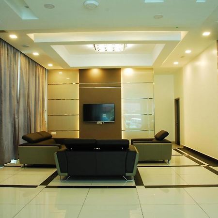 Lf Hotel Tapah Exterior photo