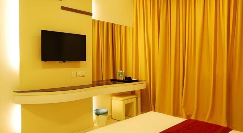 Lf Hotel Tapah Exterior photo