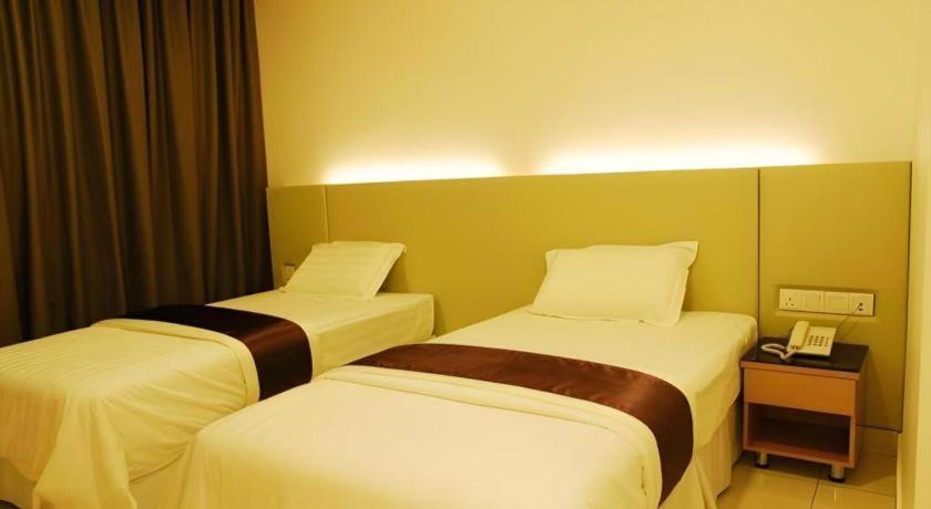Lf Hotel Tapah Exterior photo